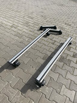 Predám nosné tyče Thule WingBar Evo - 2