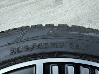 R17 ORIG.NOVÁ ALU KOLA 4x98 FIAT 500 EV 205/45/17 - 2