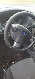 Rozpredam ford focus - 2