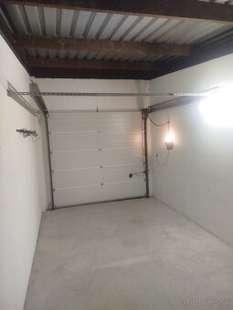 Garáž v grážovom dome Trávniky - 2