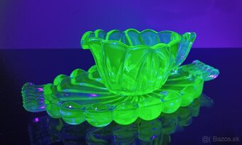 Art Deco uranové sklo mliečnik v top stave - 2