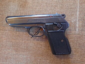 Samonabíjacia pištoľ ČZ 70 - 2