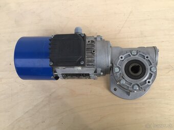 Motor s prevodovkou - 2