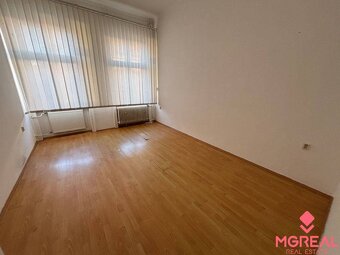 Kancelária 2 centrum Topoľčany / PRENÁJOM - 2