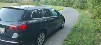 Predám Opel Astra J - 2