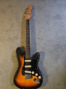 Squier stratocaster - 2