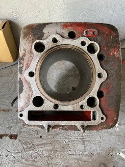 valec Honda XR / XL 600 - 2