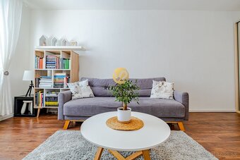 Na PREDAJ 3i klimatizovaný byt 83m2 s balkónom - 2