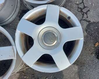 ELEKTRÓNY AUDI R16 5X112 7JX16 ET42 8E0601025C - 2