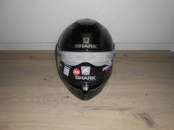 Predam krasnu novu karbonovu moto prilbu znacky SHARK SPARTA - 2