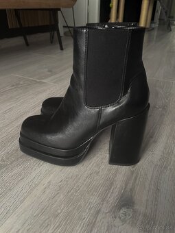 Dámske čižmy na opätku - 2