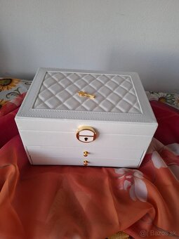 Šperkovnica nová uzamykateľná - 2