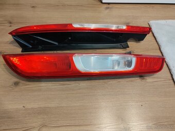 Ford focus 2 zadné svetlá - 2