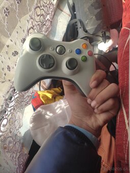 Mám na predaj Xbox 360 plni funkčnú - 2