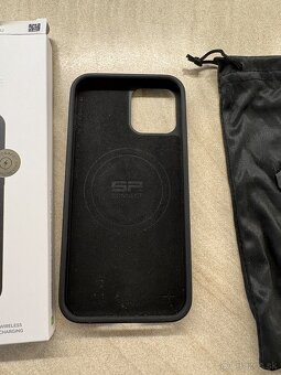 Obal na iPhone 12/12 Pro - 2