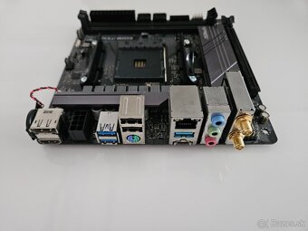 ASRock B550M-ITXac - 2