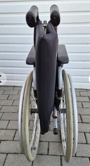 Predám skladací invalidný vozík - 2