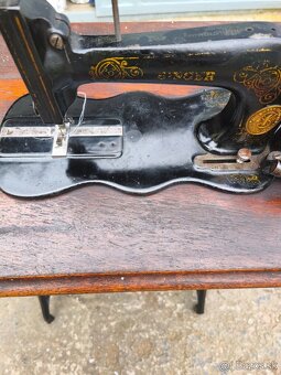 Predám šijací stroj Singer - 2