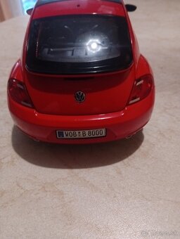 Predám Vw New Beetle 1:18 - 2