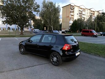 Volkswagen Golf - 2