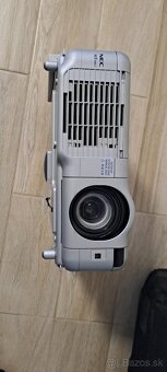 Projektor NEC MT1065 - 2