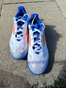 Adidas turfy - 2