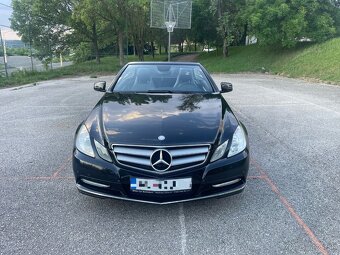 Predám Mercedes E 220d  cabriolet - 2
