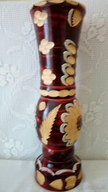 ručne vyrezávaná drevená váza - 2
