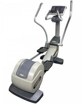 Technogym eliptický trenažér - 2