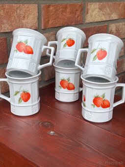 Jahodkovy porcelan, hrnceky - 2