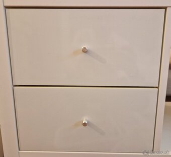 Ikea Kallax vlozka so suplikmi biela - 2