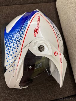 Predam moto prilbu - 2