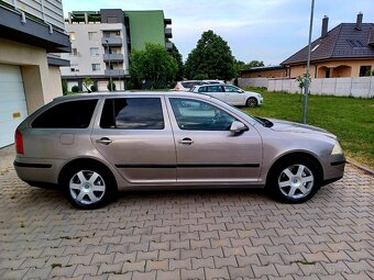ŠKODA OCTAVIA 2. COMBI 2,0TDI.103KW plna vybava v koži - 2