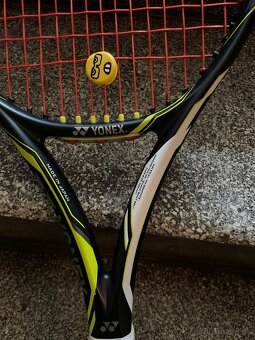 Tenisová raketa Yonex - 2