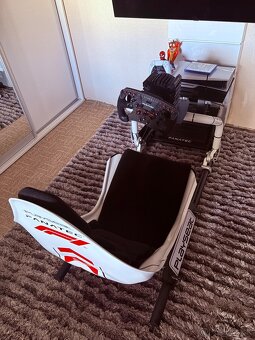 Predam playseat + Fanatec zostava + f1 veniec, záruka 34 mes - 2