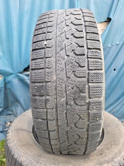 Ponúkam 2 zimné pneumatiky Kumho Asymertrik 275/65 R17 - 2