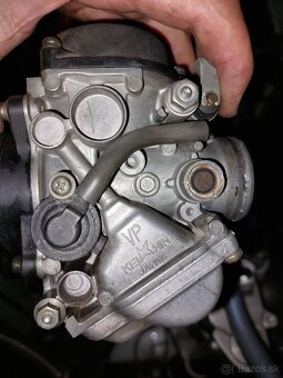 Predám karburátory honda cb600f hornet - 2