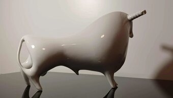 Porcelánový zberateľský býk Royal Dux Brusel - 2