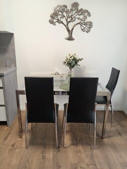 Predam kuchynský stôl - 2