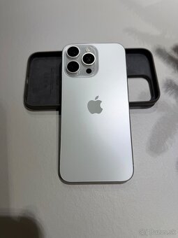 iPhone 15 Pro Max Strieborný - 2