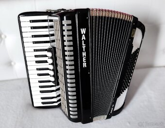 Predam akordeon WALTHER Pirat 72 bas. - 2
