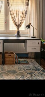 Predam písacie stolíky - 2