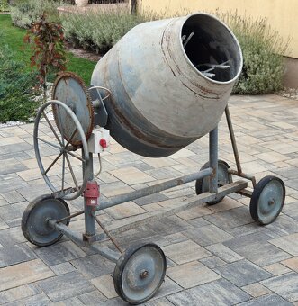 miešačka na betón - 2