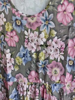 Kvetované šaty - 2