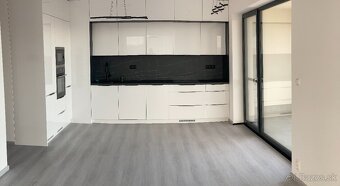 Nadštandardný 3-izbový byt na prenájom - 2