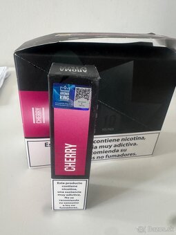 E-CIGARETY - 700 POŤAHOV - 2