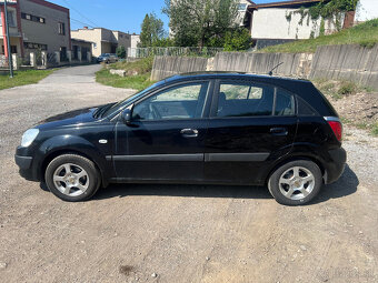 KIA RIO 2 2008 1.5 CRDI 81kw - 2