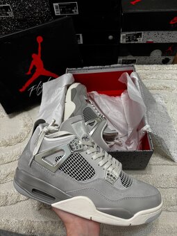 Air Jordan 4 Retro - Frozen Moments - 2