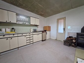 Slnečný pozemok s rodinným domom v obci Cabaj-Čápor, Riegler - 2