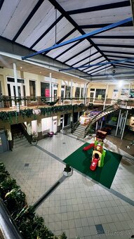 Prenájom obchodného priestoru v Grand centre - 2